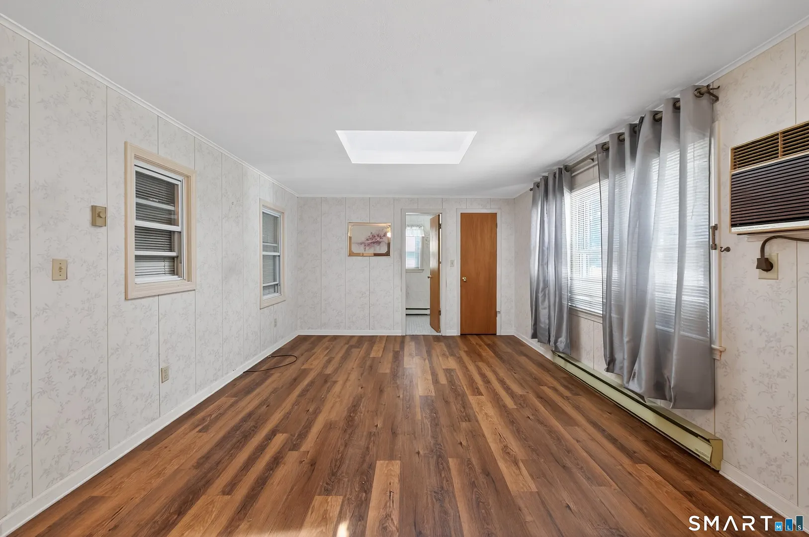 60 Gilbert Avenue Photo 8