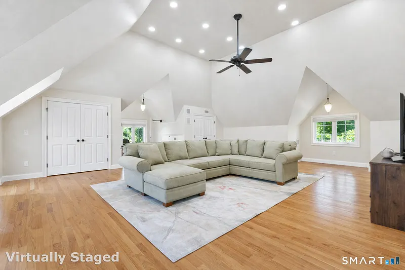 2 Longwood Drive Photo 8