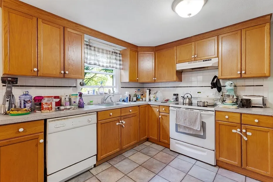 3-5 Dragon Court Cir Photo 7
