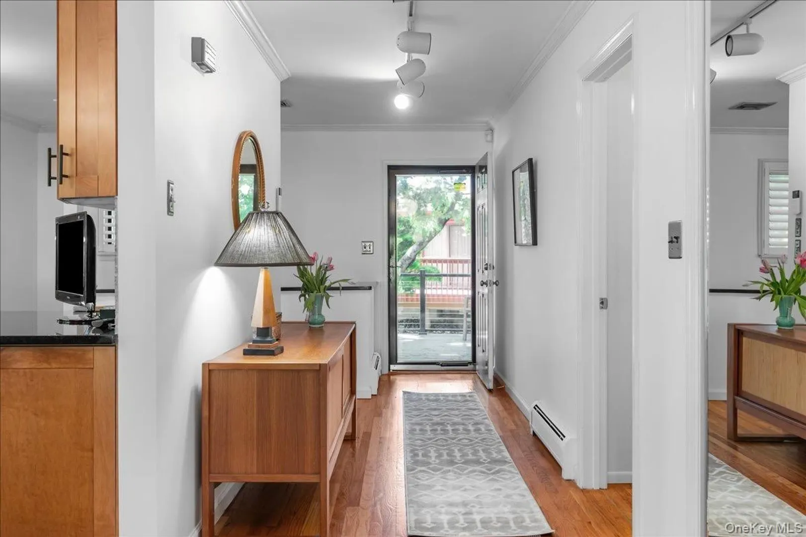 9 Salisbury Place Photo 6