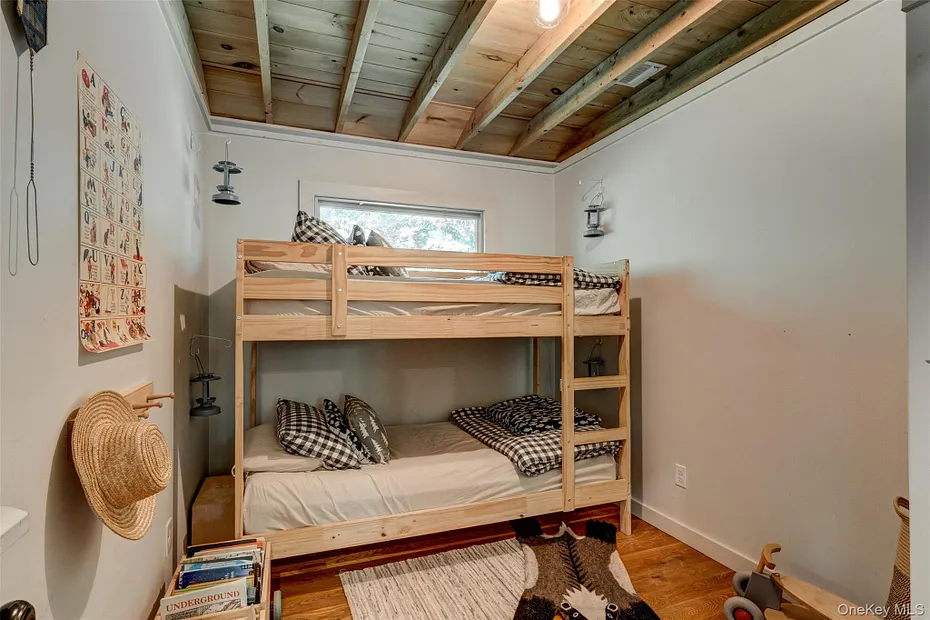 399 Delaware Drive Photo 21