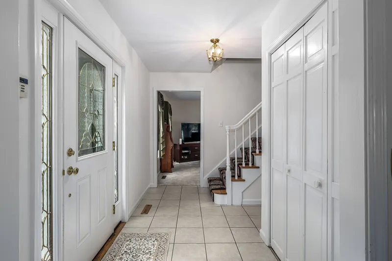 33 Brookwood Drive Photo 10