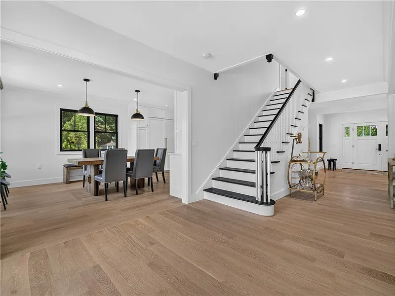 34 Lanphere Road Photo 19