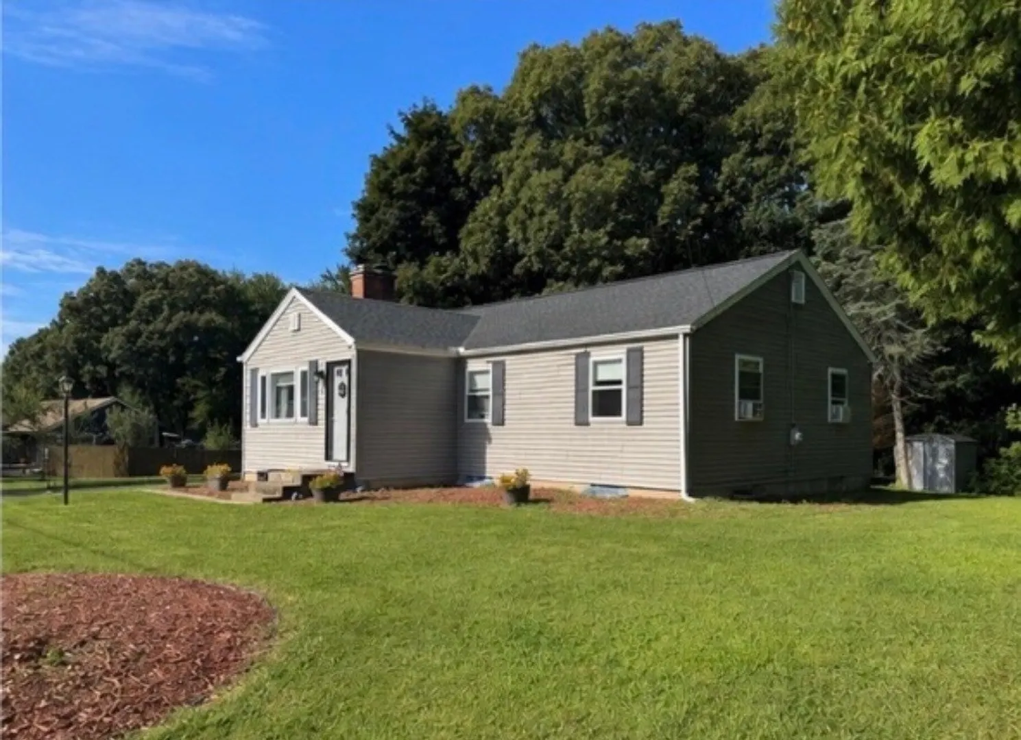 143 Skyridge Street Photo 2