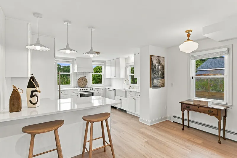 144 Shore Road Photo 8