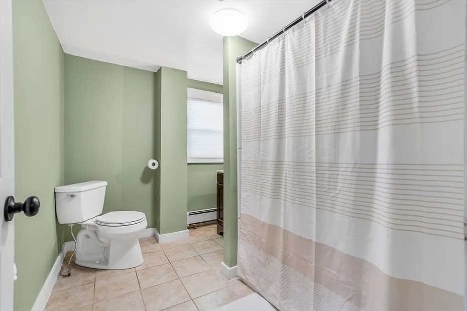 70 Pine St Photo 13