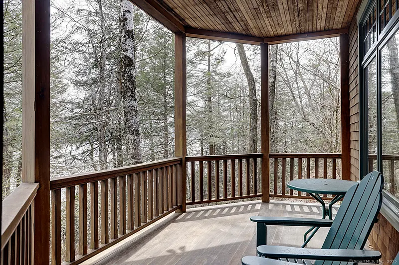 152 Tower Hill Road Photo 4