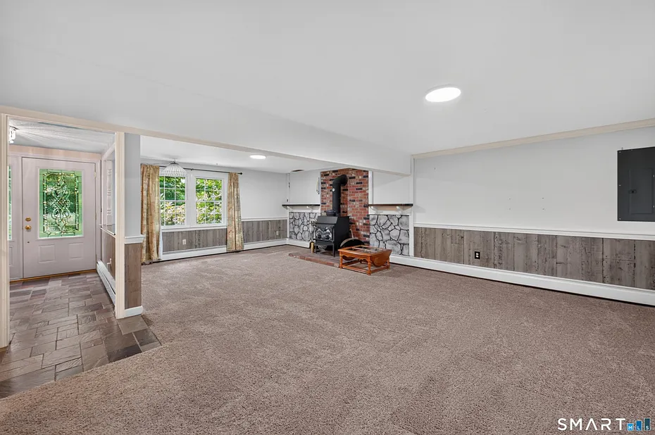 123 Janeway Drive Photo 7