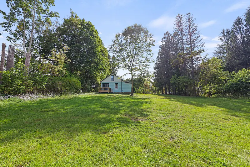 26 Davis St Photo 25