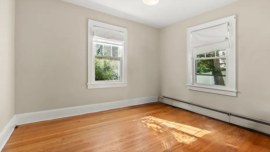 45 Kensington Ave Photo 12