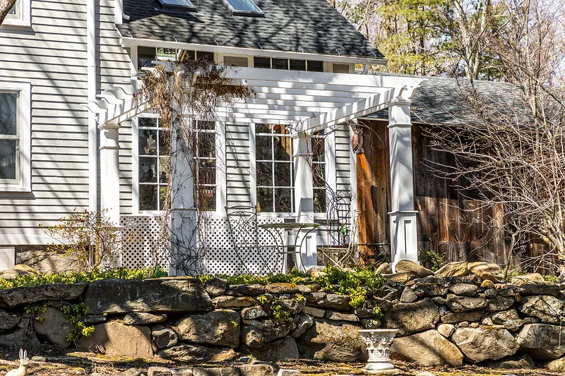 51 Mill Street Photo 32