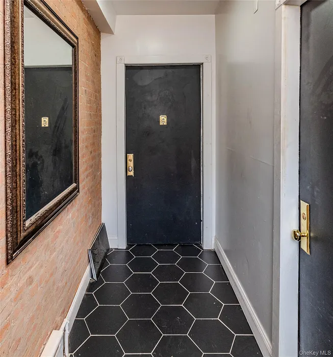 70 Lander Street Photo 18