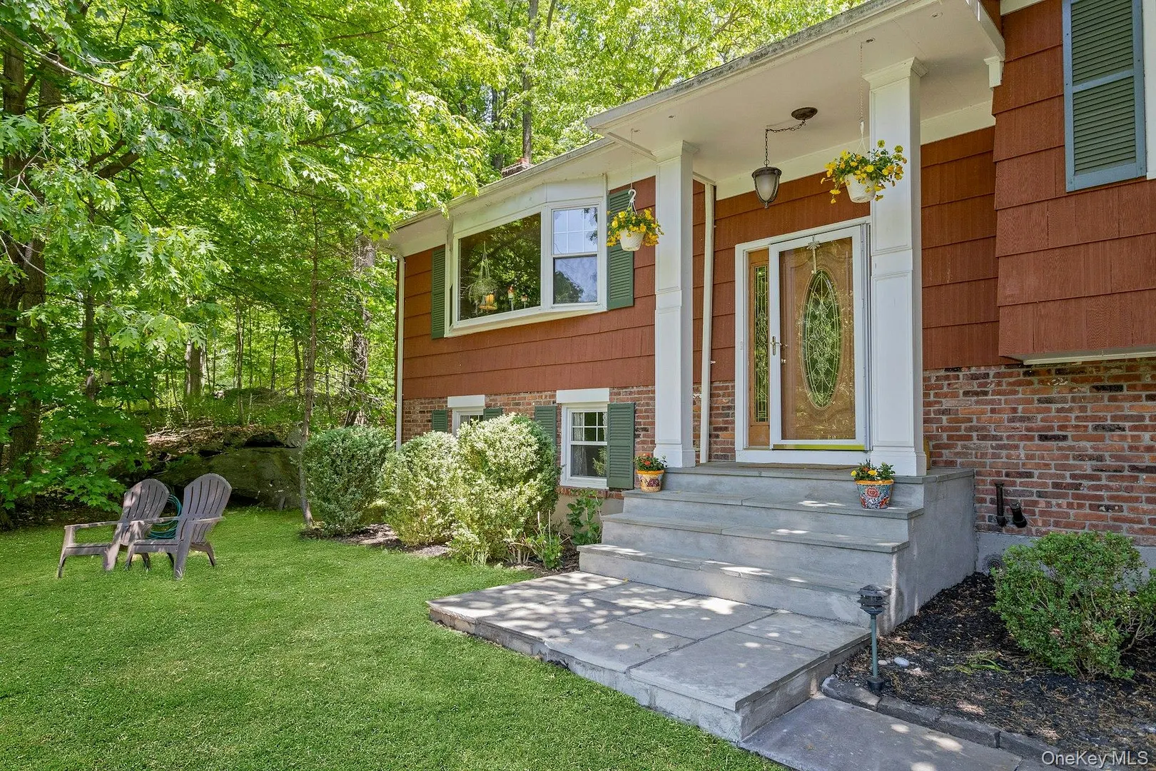 8 Woodland Road Photo 3