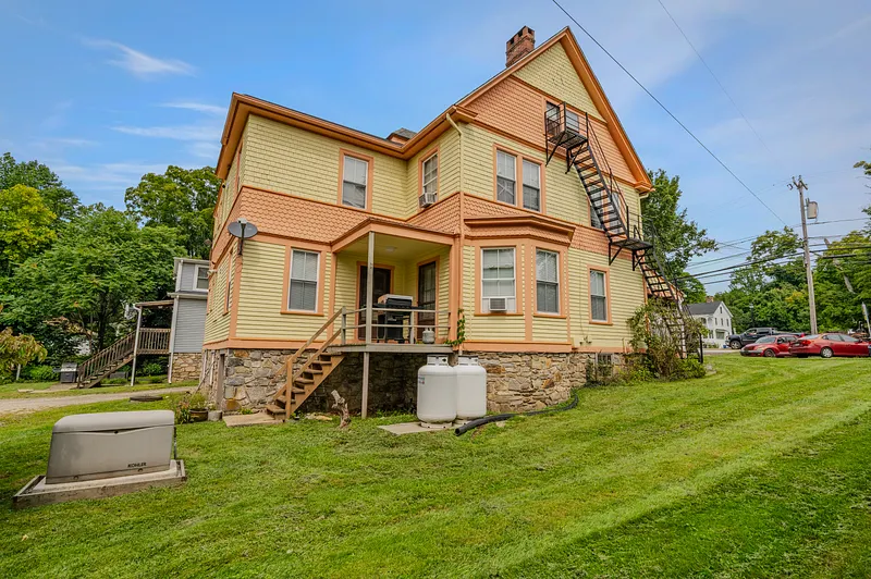 23 Plains Road Photo 32