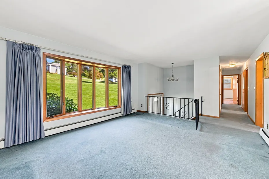 3 Holly Lane Photo 6