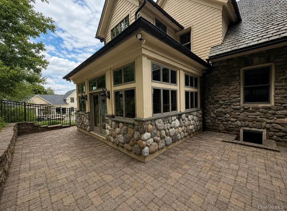 205 High Street Photo 33