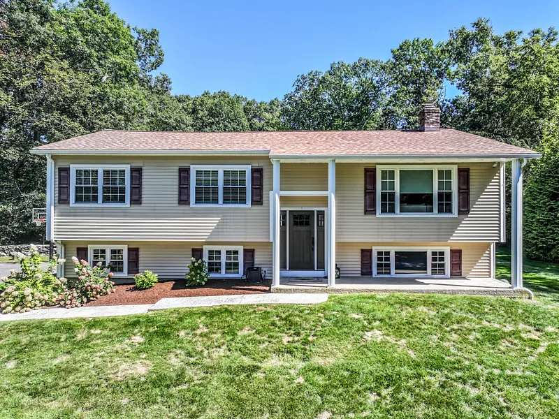 31 Deer Run Road Photo 4
