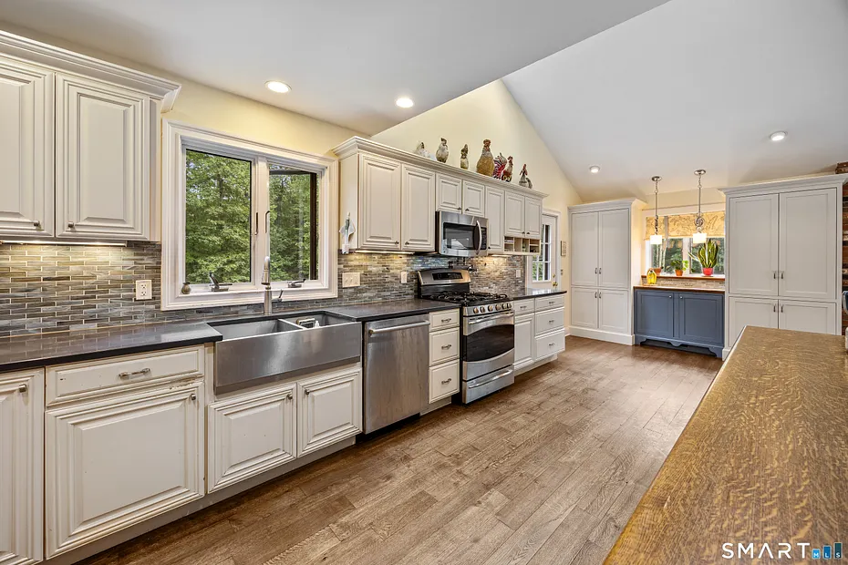 130 Fairhaven Drive Photo 14