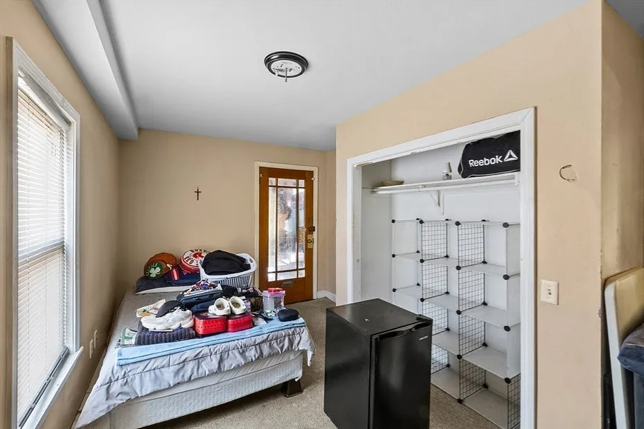 42 Godfrey St Photo 23