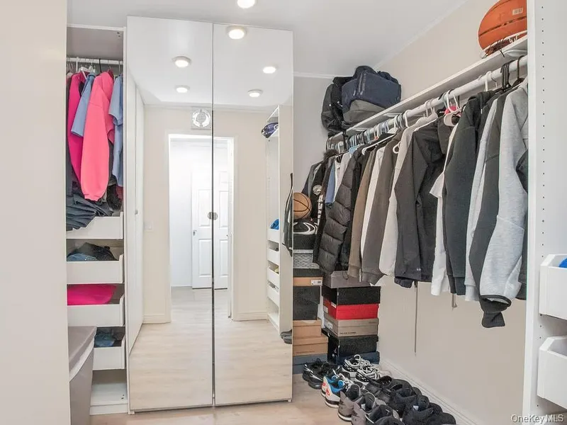 777 N Macquesten Parkway  #203 Photo 13