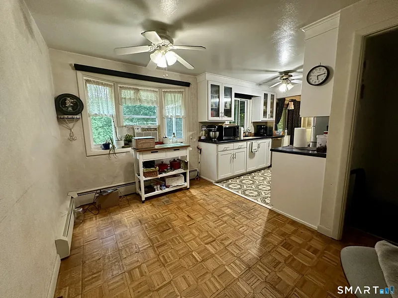 670 Benham Street Photo 5