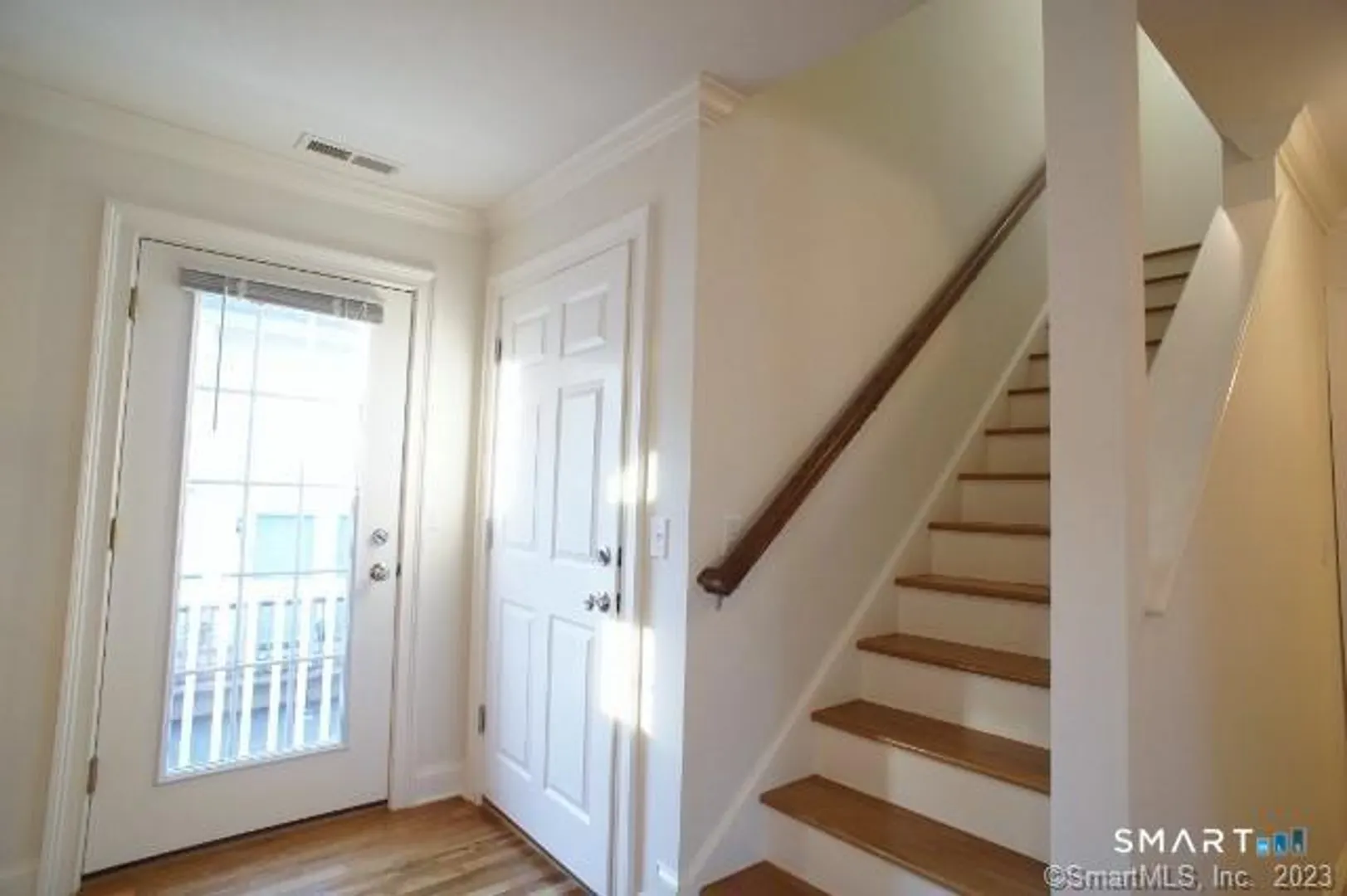 44 Stuart Avenue  #B4 Photo 3