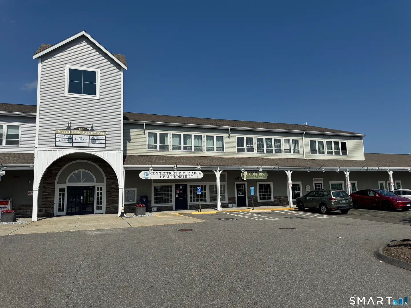 455 Boston Post Road Photo 1