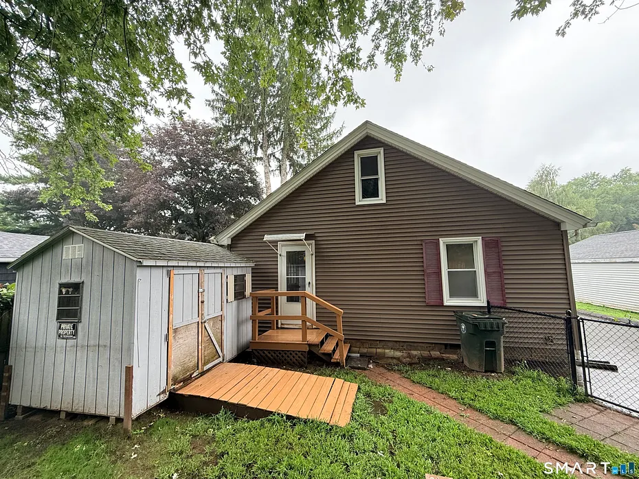 62 Mowry Avenue Photo 4
