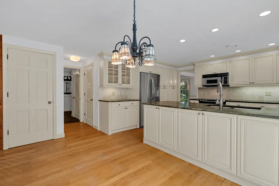 12 Wychwood Road Photo 8
