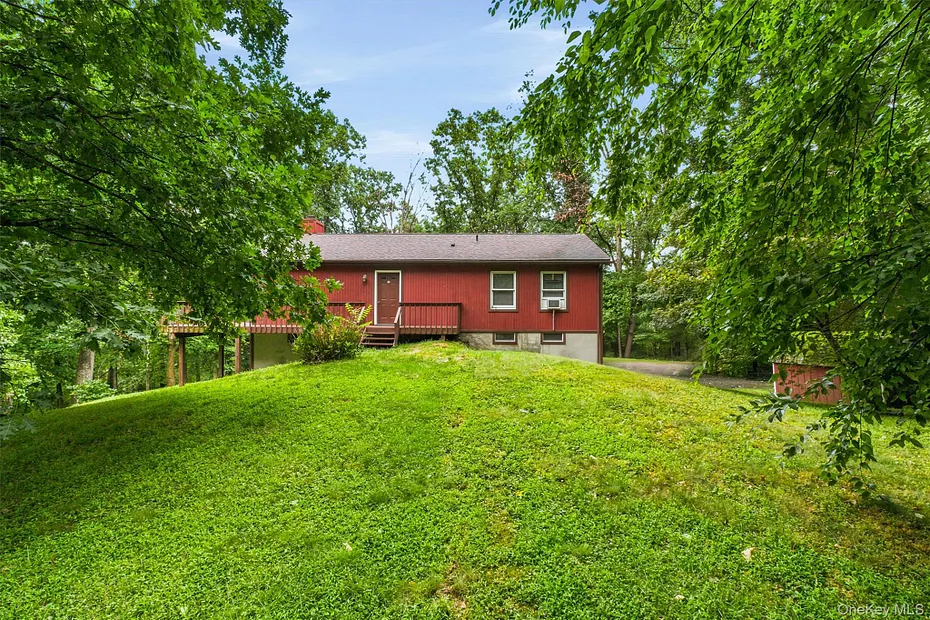 35 Moccasin View Road Photo 1