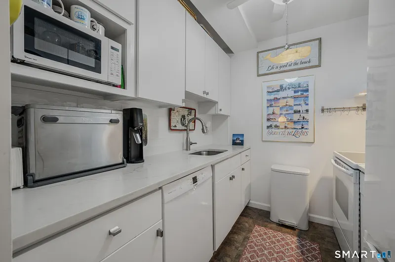 292 Pequot Avenue  #B2 Photo 11