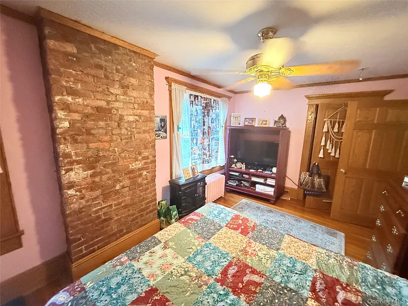 205 High Street Photo 28