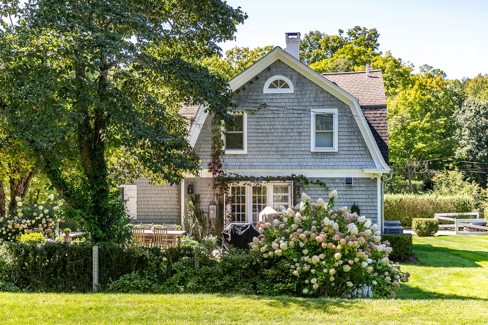 135 Wykeham Road Photo 33