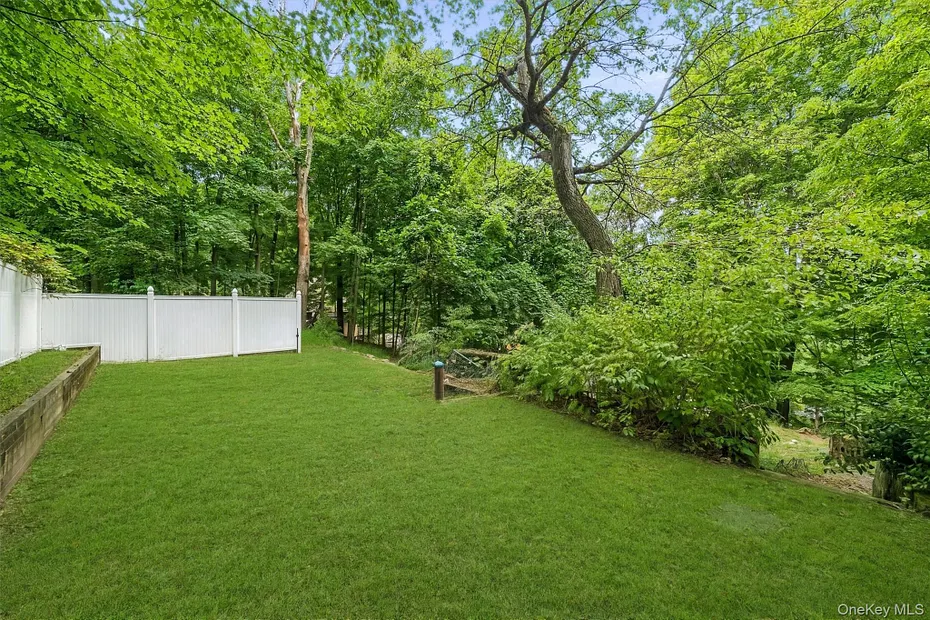 4 Hillside Trail Photo 39