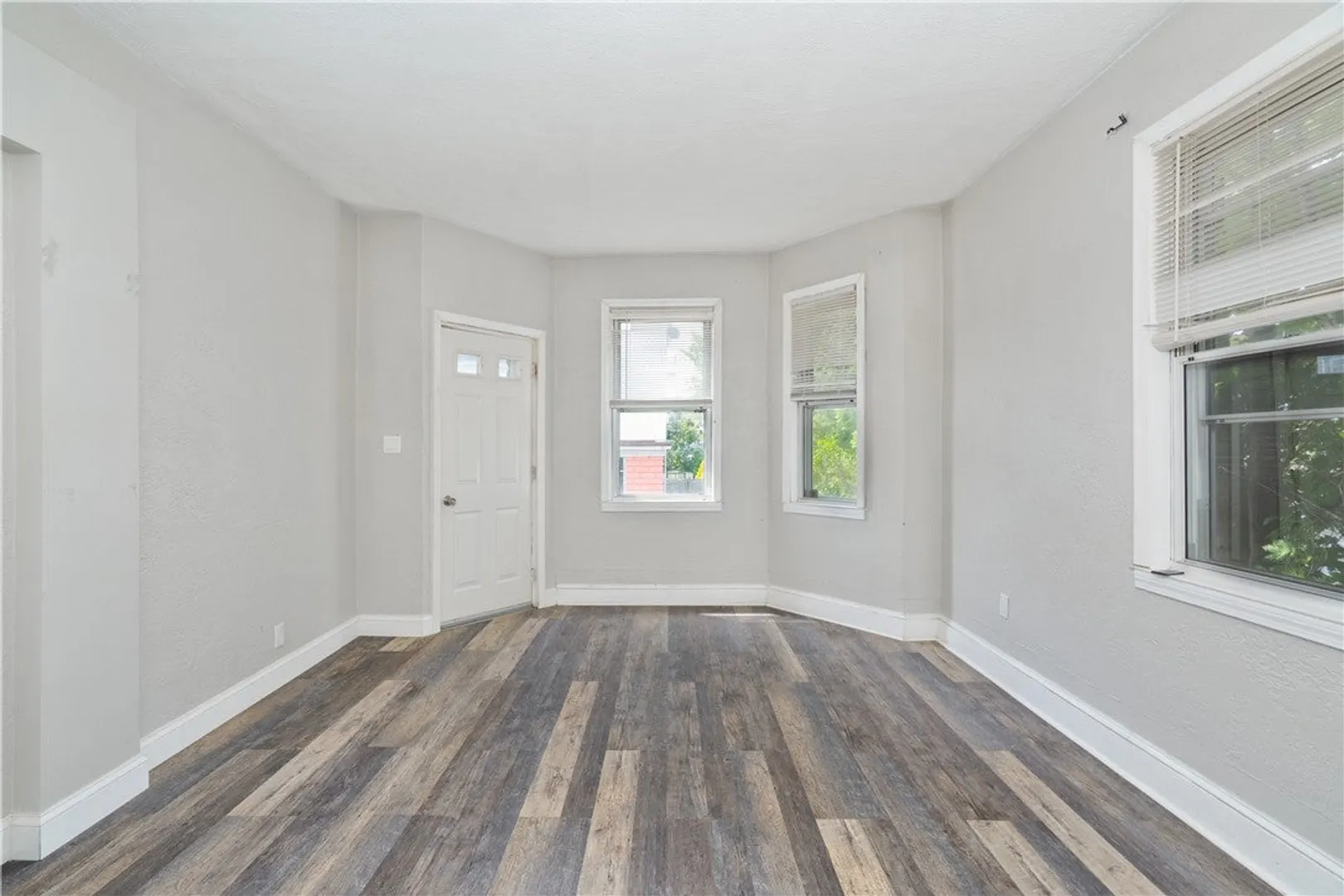 117 Chestnut Hill Avenue Photo 12