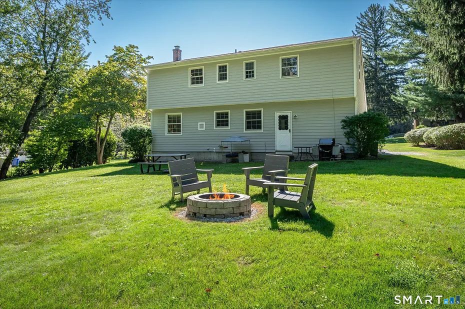 47 Purdy Road East Photo 4