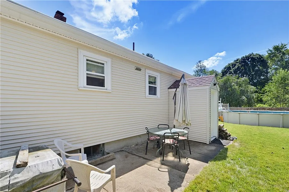 63 Taft Street Photo 7