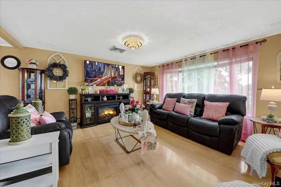5 Rowell Lane Photo 5