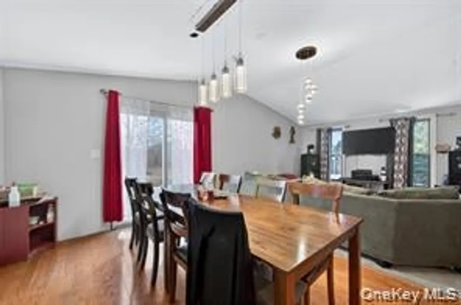 251 Prospect Road Photo 4