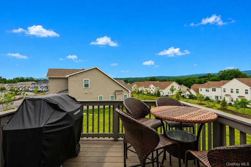 320 Hudson View Terrace Photo 9