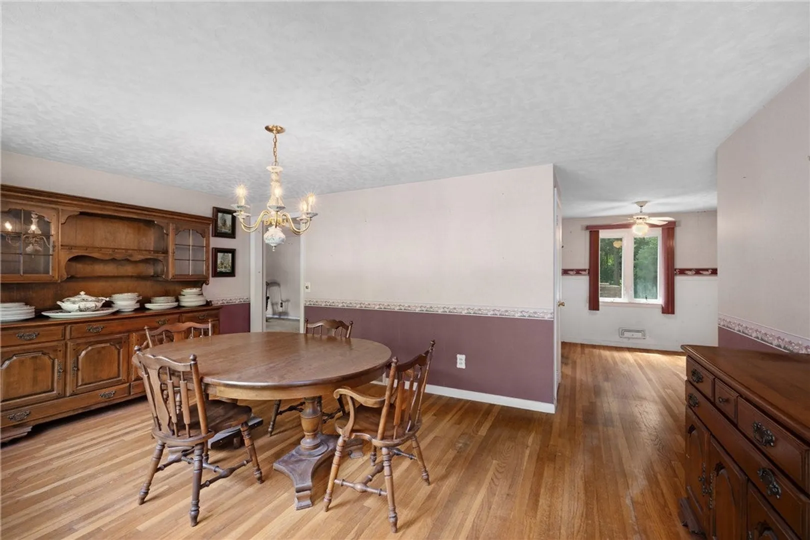 108 Longfellow Drive Photo 6