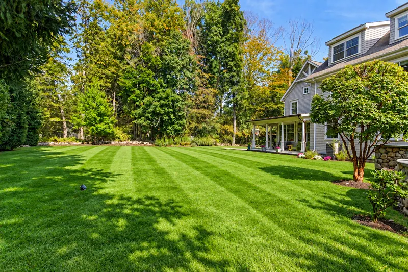 11 Woodside Lane Photo 2