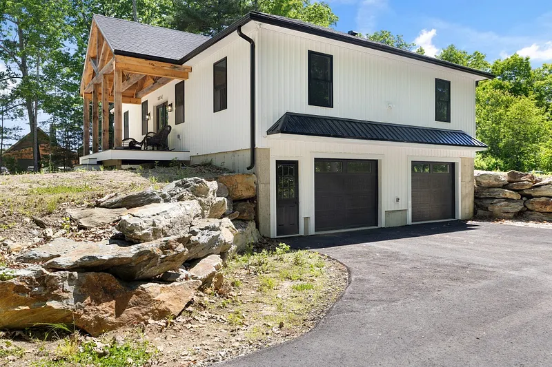 115 Webster Road Photo 8