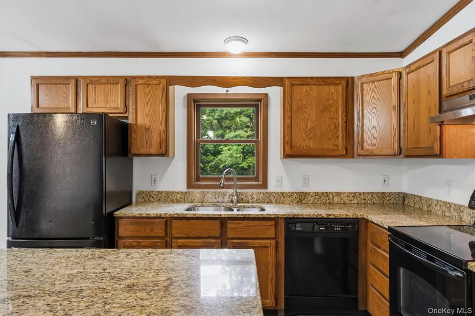 35 Moccasin View Road Photo 16