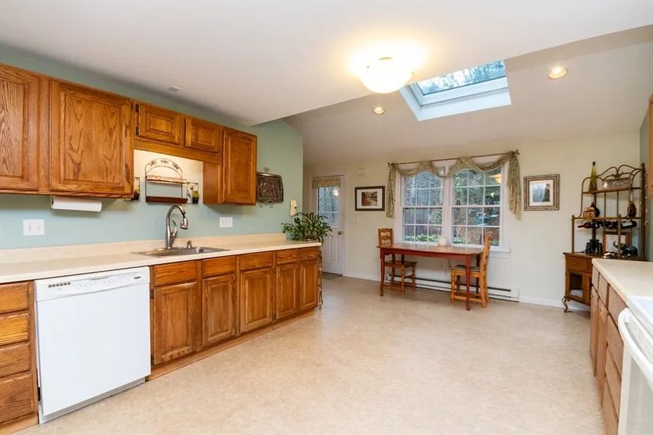 20 Eleanor Rd Photo 14