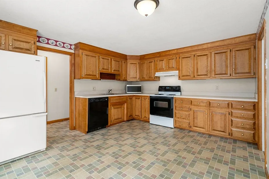 33 Brunnell Dr Photo 12