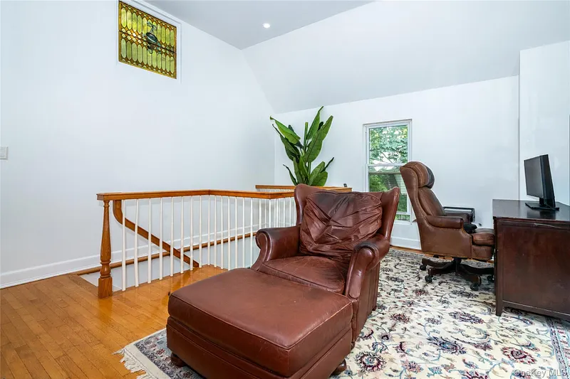 209 Beechmont Drive Photo 45