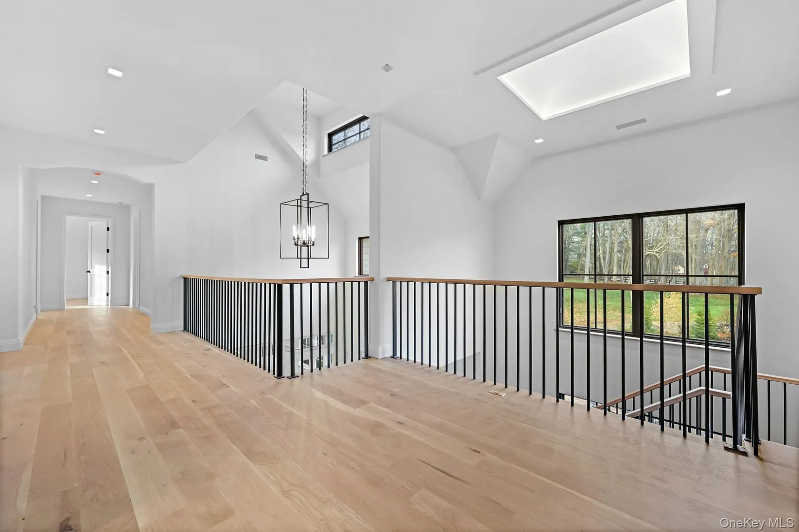 2 Barry Court Photo 15