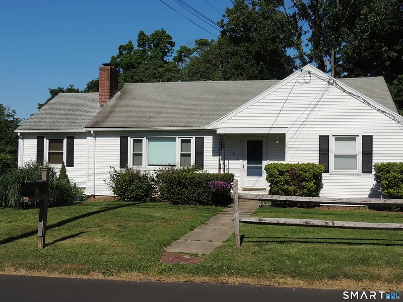 87 Hotchkiss Grove Road Photo 1