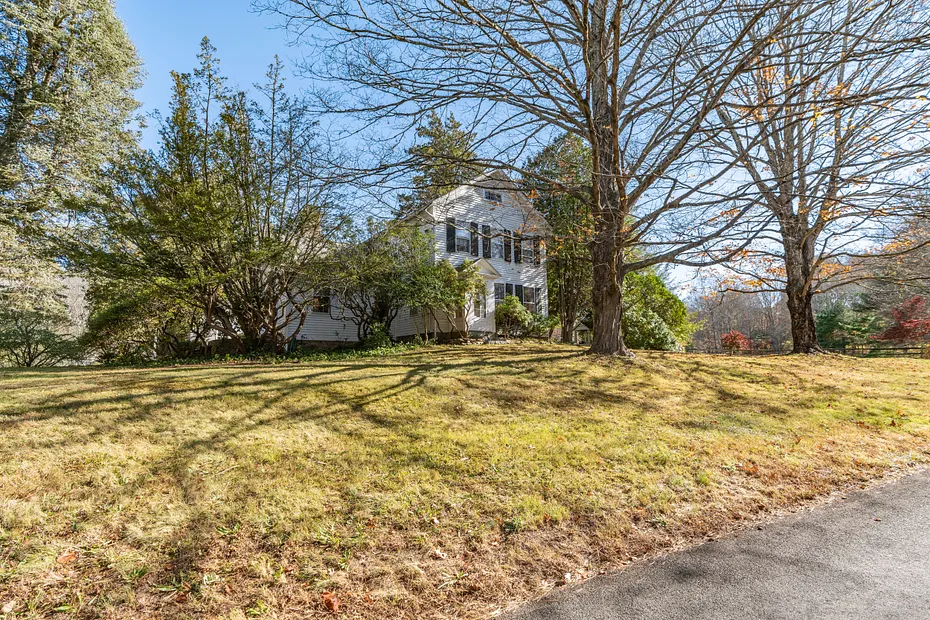 131 Bill Hill Road Photo 1